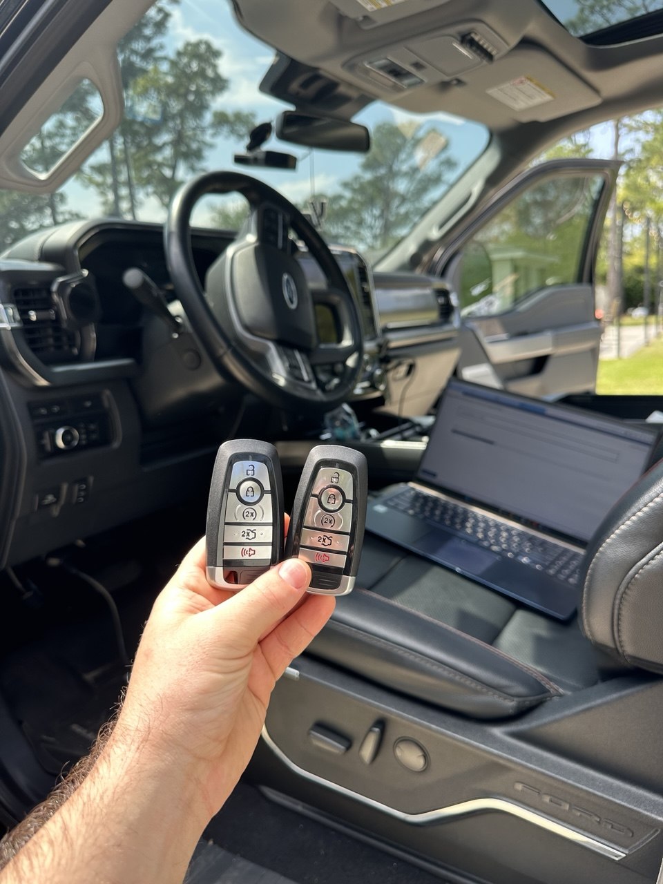 Lock Pick 24/7 Locksmith Service Automotive work photo